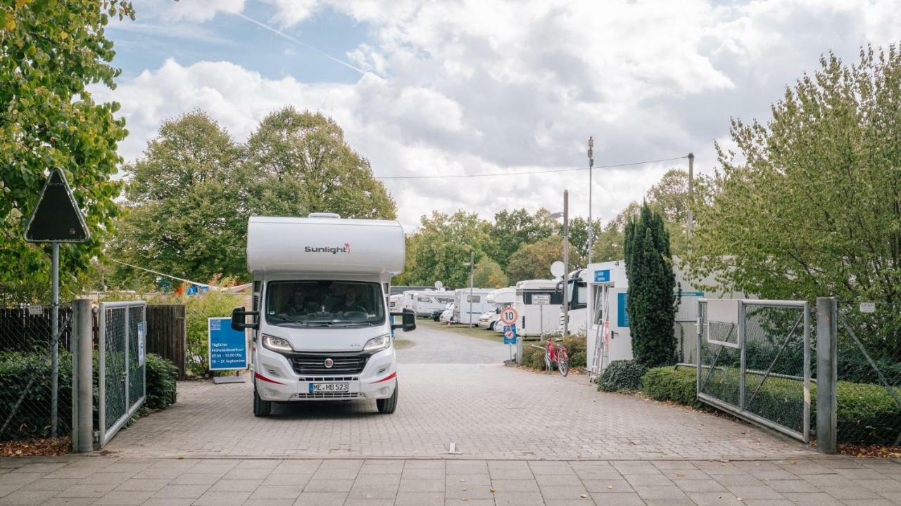 Hannover Messe Camp Екстериор снимка